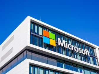 Logo von Microsoft an Hauswand