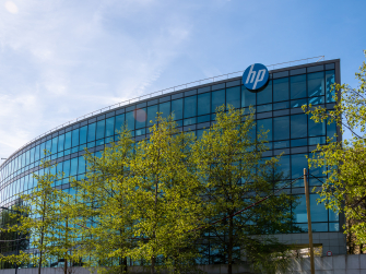 Gebäude mit HP-Logo
